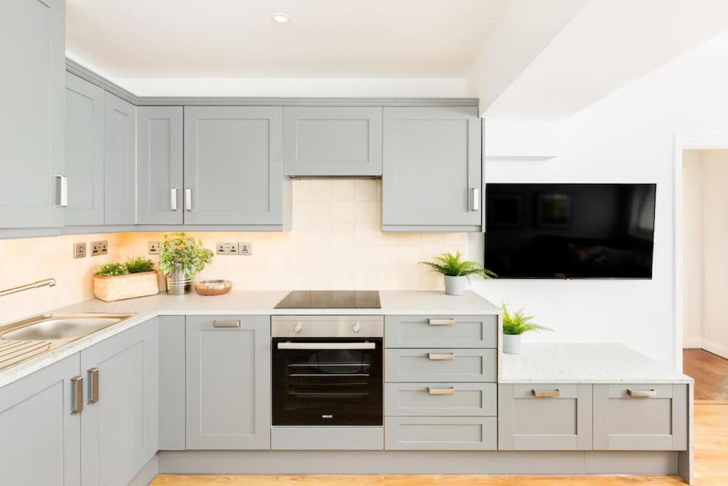 Fabulous Ground Floor Apartment. Great Malvern Bagian luar foto