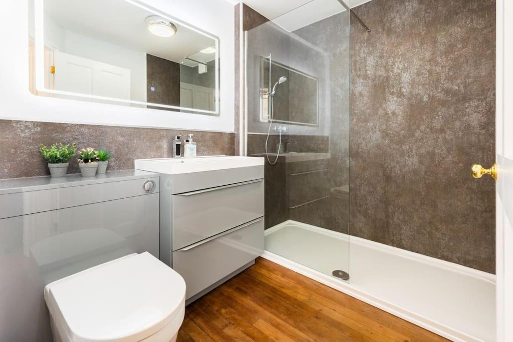 Fabulous Ground Floor Apartment. Great Malvern Bagian luar foto